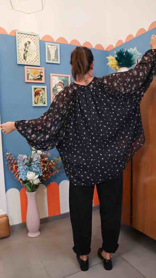 Blusa WI. ROMANTIC